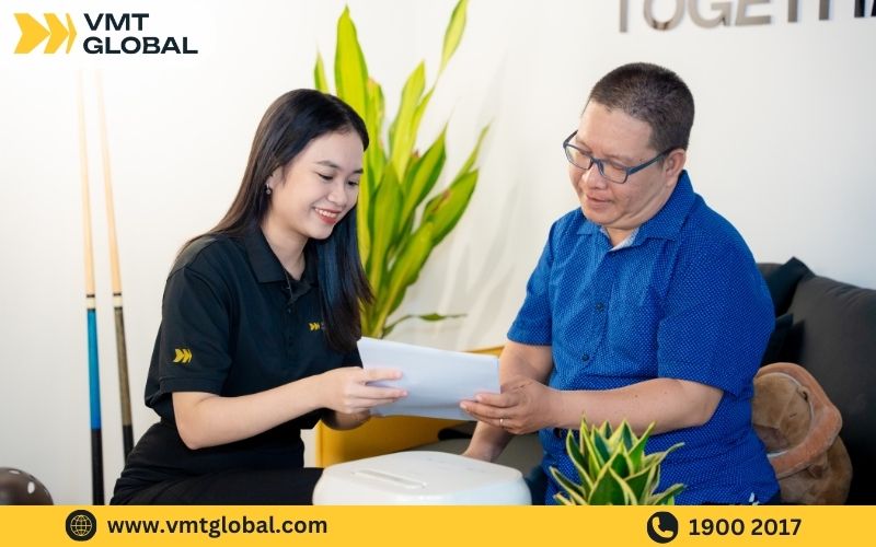 Tiếp nhận thông tin và tư vấn quy trình sản xuất móc treo quần áo in logo Bước 1: Tiếp nhận yêu cầu thiết kế, lựa chọn chất liệu