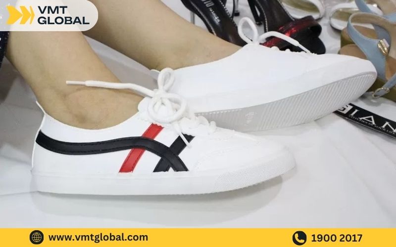 Dusto mang đến những mẫu giày thể thao thời trang, phù hợp với nhiều phong cách khác nhau Thương hiệu giày Dusto giá mềm
