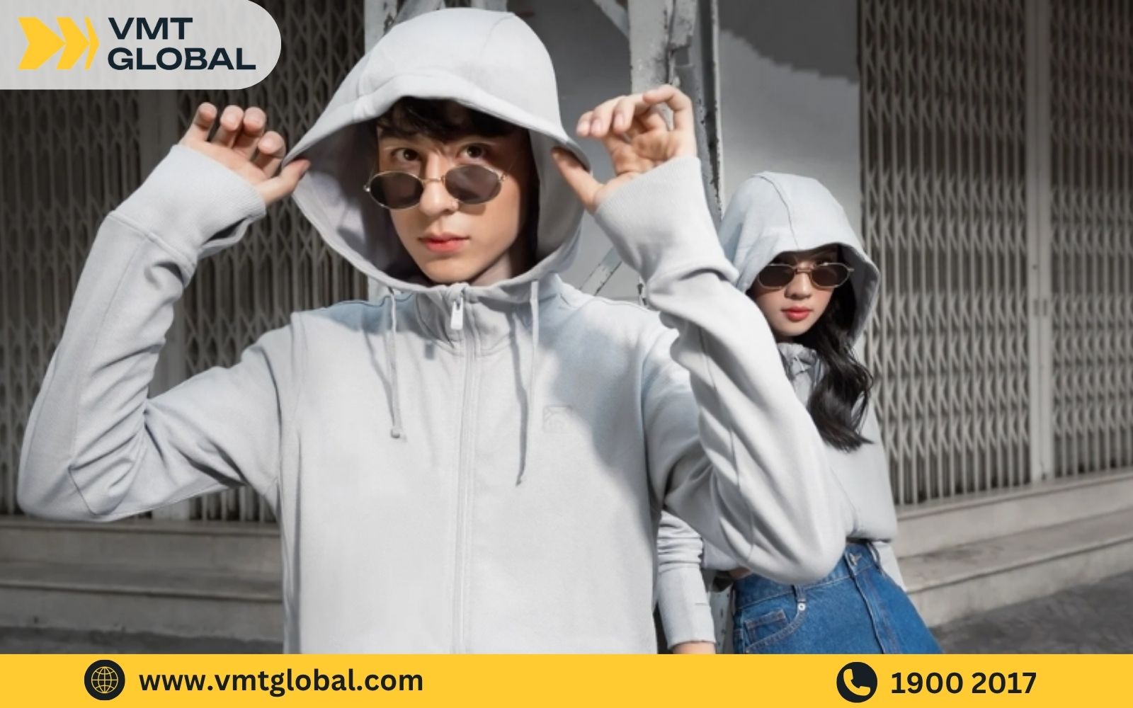 Những chiếc áo khoác chống nắng làm từ vải thun trơn mang đến cảm giác mát mẻ Áo khoác chống nắng làm từ vải thun trơn mang đến cảm giác mát mẻ