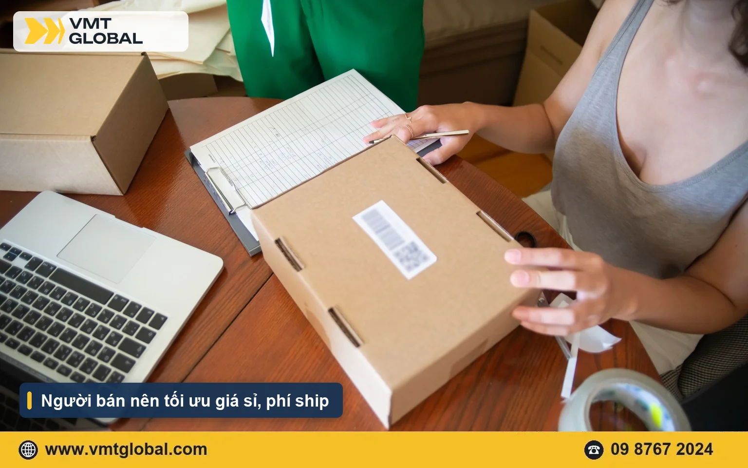 Chủ shop đóng gói đơn hàng, tối ưu giá sỉ thay vì chặt giá Pinduoduo